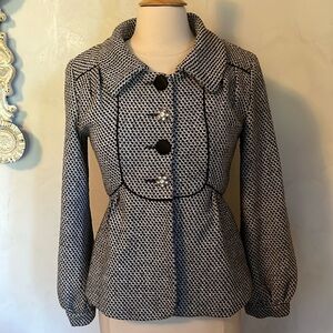 Barami Unqiue Black & White houndstooth Blazer w/decorative buttons Size 4